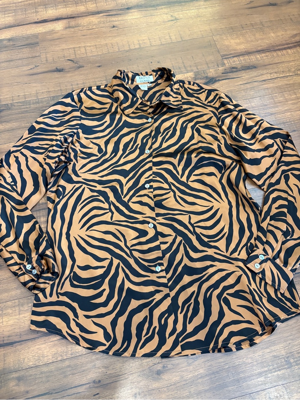 Kasper ASL 100% Silk Blouse Size 12 Womens Vintage Tiger Zebra Print Button Up